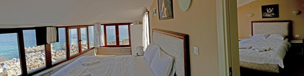 Assos Hotel エクステリア 写真